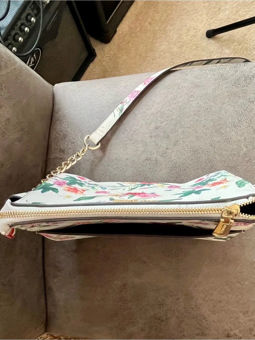 **SOLD** on another platform. 
NWOT Steve Madden White Floral Crossbody - Picture 10 of 16